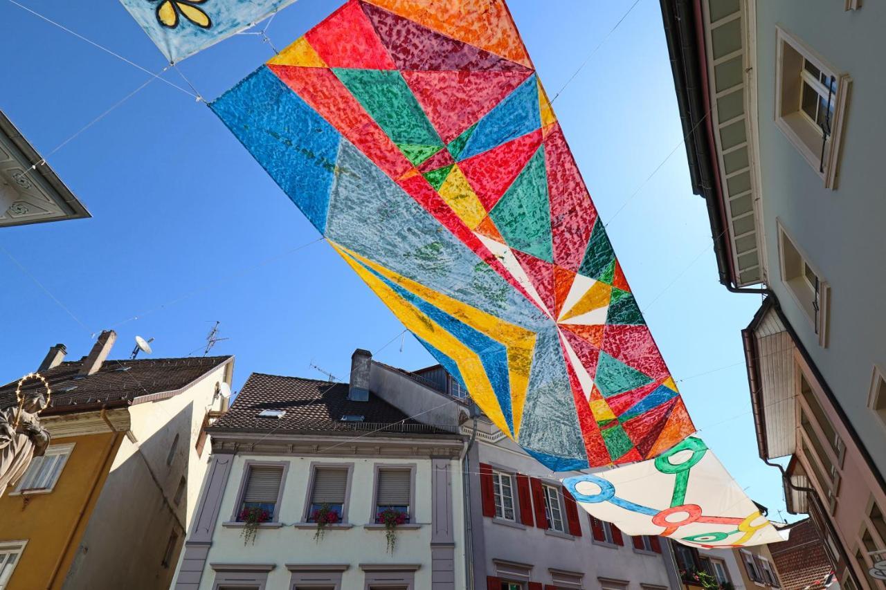 Loewe Apartment Gelb Tiengen Altstadt Waldshut-Tiengen Exterior foto